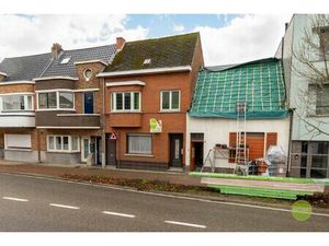 Te renoveren rijwoning met 3 slaapkamers nabij Mol Centrum