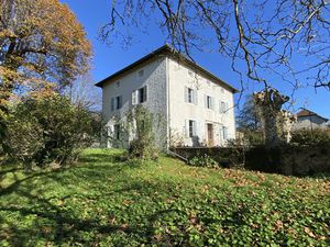 Très belle propriété bougeoise de 200 m2 au charme rare