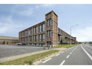 Ruime goed onderhouden loft van 235 m2