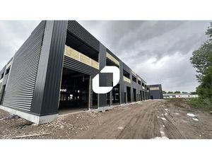 A LOUER  AMENAGEMENT SUR MESURE