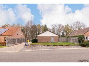 Rustig gelegen gelijkvloers landhuis op ca. 801 m² grond