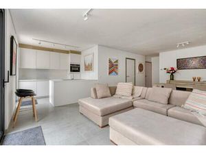 Gelijkvloers appartement te koop in Zwevegem