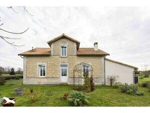 Vente maison 5 pièces 170 m² Bonnes (16390)