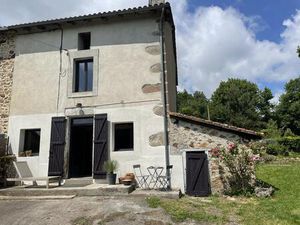 Vente maison 4 pièces 117 m² Confolens (16500)