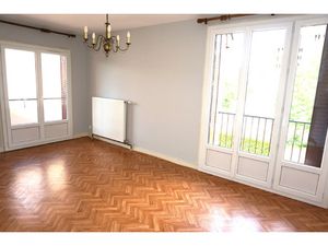 Location Appartement 2 pièces 52m² PARAY LE MONIAL 71600