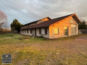 Local professionnel à vendre 840 m² - Noailly (42) - 212 000€