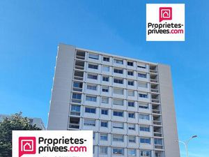 Saint Priest (69800)  Appartement 5 pièces  4 ch  surface hab 102m²  TBE  Cave  Parking co