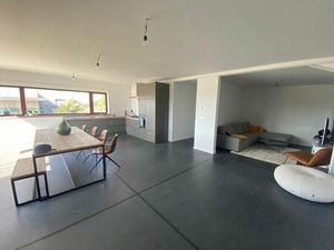 Ruim / modern appartement met 3 slaapkamers te huur in Gent