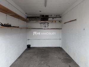 THONON- un garage/local de 17m² à 175eur cc