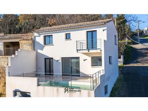 Vente maison 5 pièces 145 m² à Uzès (30700)  369 000 €