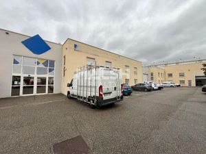A LOUER - Local commercial 970 m² - LYON 7