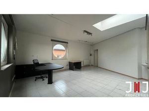 Bureaux à louer à Rue de la Pavée 3 Erpent (VBD62313)