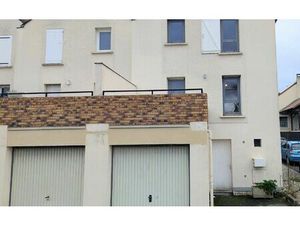 Maison Saint-Thibault-des-Vignes 111.61 m² T-4 à vendre  326 000 €