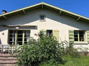 Charmante villa familiale offrant le bourg de Soorts et le centr