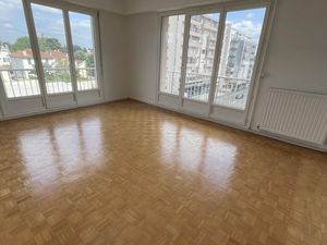 T3 lumineux - Foire Exposition avec deux balcons