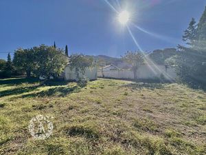 Laroque des Albères - Beau terrain à deux du centre ville