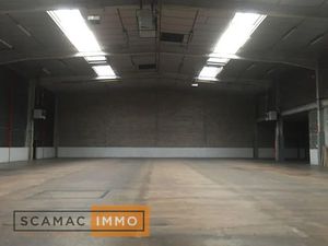 Local d'activités de 1850m²