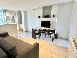 Joli appartement de type 2 avec jardin/terrasse et place de park