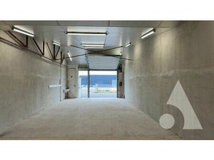 Location commerce 1 pièce 94 m² à Dole (39100)