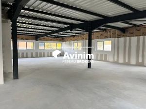 LOCAL COMMERCIAL PRIME SUR AXE PENETRANT GRAND GENEVE