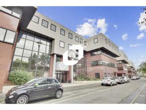 A LOUER  SURFACE DIVISIBLE PROXIMITE A86