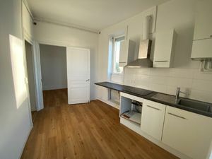Location appartement 3 pièces 61 m² à Roanne (42300)