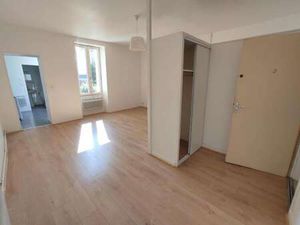 Location Appartement T1 à Angers Saint-Léonard Madeleine (49000) : à louer T1 / 36m² Anger