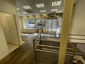 Location Bureaux et commerces à Paris 5e (75005) : à louer / 128m² Paris 5e
