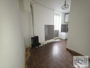 À vendre – Appartement T2 de 25 m² à rénover – Rue du Bourbonnais