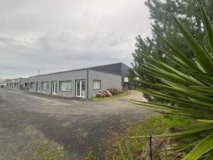 BUREAUX À LOUER - 67 M2 - FAY-DE-BRETAGNE