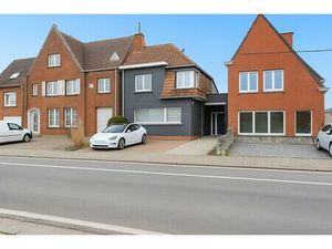 Immeuble de rapport à vendre avec 3 chambres   Mouscron (VBD62170)