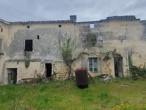 Vente appartement 2 pièces 224 m² à Champmillon (16290)  54 900 €