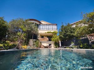 Maison  jardin piscine proximité centre ville