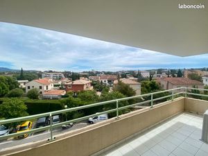 T2 rénové 45M2-Terrasse-belle vue sur l'Estérel