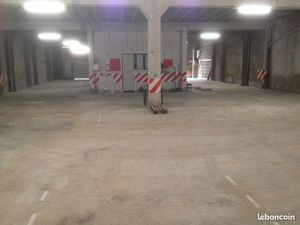 A louer places de parking moto