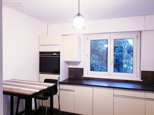 Bel appartement avec balcons et place de parking