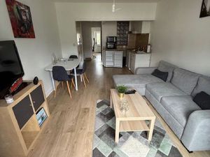 Location appartement T2 avec petite terrasse et place de parking