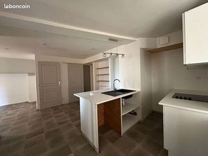 Studio 1 pièce 27 m²
