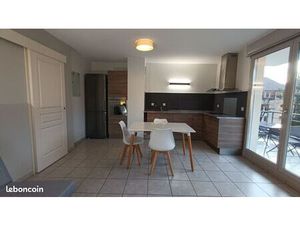 Particulier loue T2 avec garage