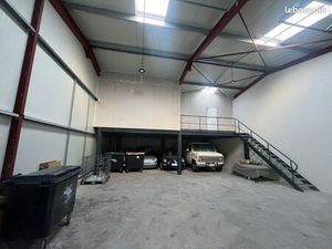 Parking ?️ Hivernage Auto Moto Bateau Camping Car Caravane