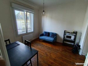530 euros (cc) - 2 pièces meublé Lorient avec parking à 2 pas de la gare - 26m2