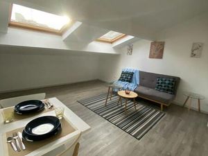 Sympathique T2 meublé centre ville proche hôtel Fumé