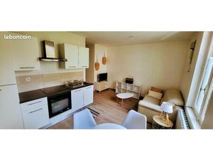 T2 meuble proche tram