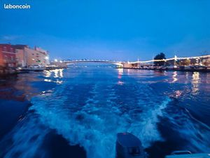 Balade  couché de soleil  en bateau