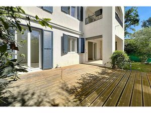 Appartement à vendre à Roquefort-les-Pins (06330) - Alpes-Maritimes