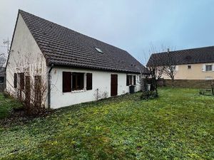 Très belle maison avec de grand volume   endroit calme