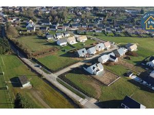 Terrain à bâtir de 876 m² à DOMFRONT-EN-CHAMPAGNE (72)