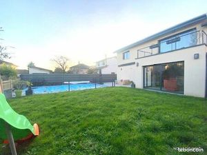 Maison 6 pièces 199 m²