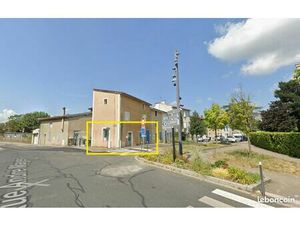 Local commercial / professionnel / 28m2 / GRIGNY