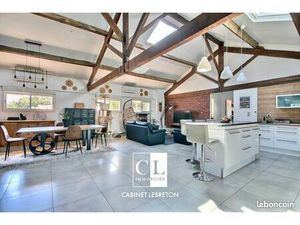 Loft/atelier/surface 4 pièces 174 m²